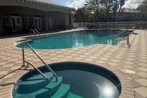 Снять в аренду кондоминиум в Ривьера-Бич, Флорида 2 спальни, 77.76м2, № 1963916 - фото 17