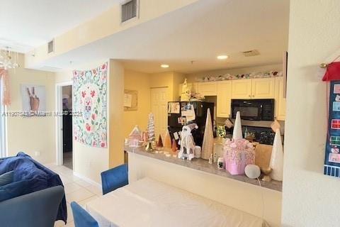 Снять в аренду кондоминиум в Ривьера-Бич, Флорида 2 спальни, 77.76м2, № 1963916 - фото 4