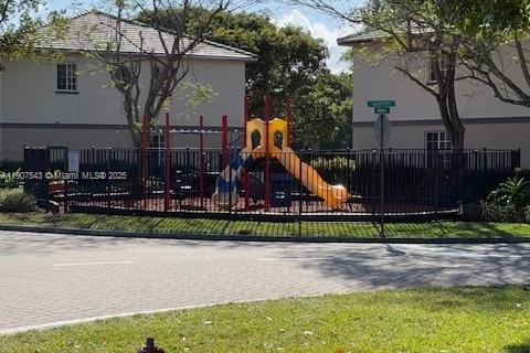 Снять в аренду кондоминиум в Ривьера-Бич, Флорида 2 спальни, 77.76м2, № 1963916 - фото 15