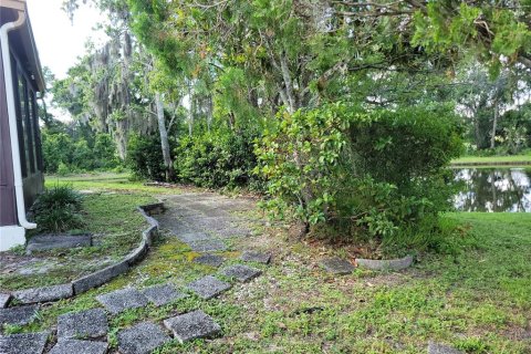 Villa ou maison à louer à New Port Richey, Floride: 2 chambres, 82.78 m2 № 2156759 - photo 25