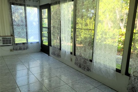Villa ou maison à louer à New Port Richey, Floride: 2 chambres, 82.78 m2 № 2156759 - photo 21