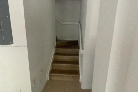 Copropriété à louer à Doral, Floride: 3 chambres, 132.76 m2 № 1946445 - photo 10