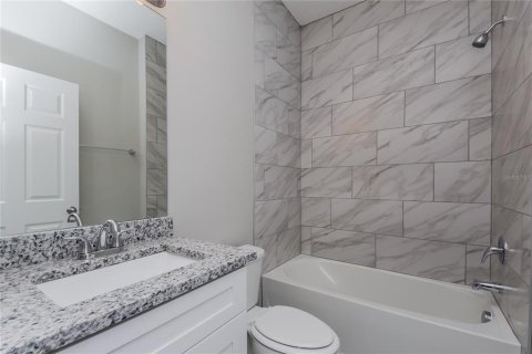 Casa en alquiler en Kissimmee, Florida, 4 dormitorios, 170.48 m2 № 1911862 - foto 9