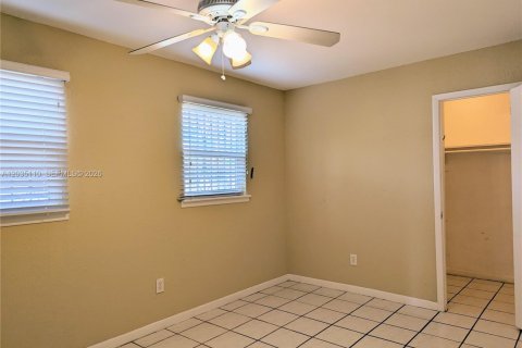 Casa en venta en Homestead, Florida, 4 dormitorios, 179.95 m2 № 2154053 - foto 13