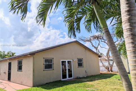Casa en venta en Homestead, Florida, 4 dormitorios, 179.95 m2 № 2154053 - foto 6