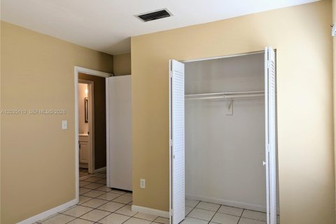 Casa en venta en Homestead, Florida, 4 dormitorios, 179.95 m2 № 2154053 - foto 12