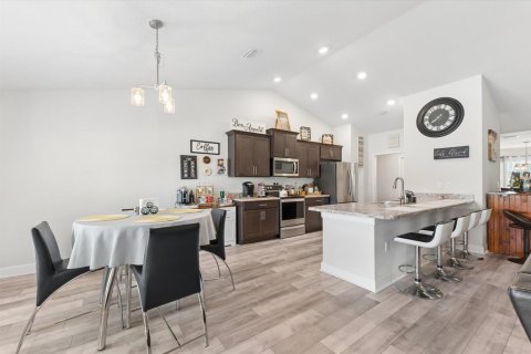 Casa en venta en Port St. Lucie, Florida, 4 dormitorios, 237.55 m2 № 2188038 - foto 14