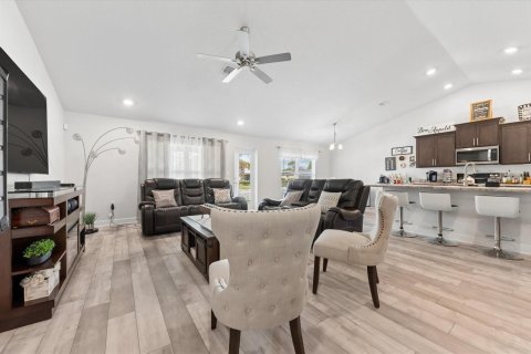 Casa en venta en Port St. Lucie, Florida, 4 dormitorios, 237.55 m2 № 2188038 - foto 11