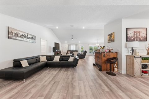 Casa en venta en Port St. Lucie, Florida, 4 dormitorios, 237.55 m2 № 2188038 - foto 5