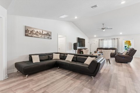 Casa en venta en Port St. Lucie, Florida, 4 dormitorios, 237.55 m2 № 2188038 - foto 6