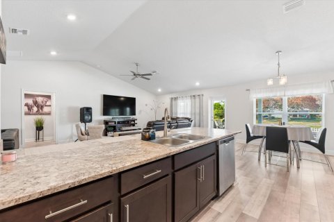 Casa en venta en Port St. Lucie, Florida, 4 dormitorios, 237.55 m2 № 2188038 - foto 17