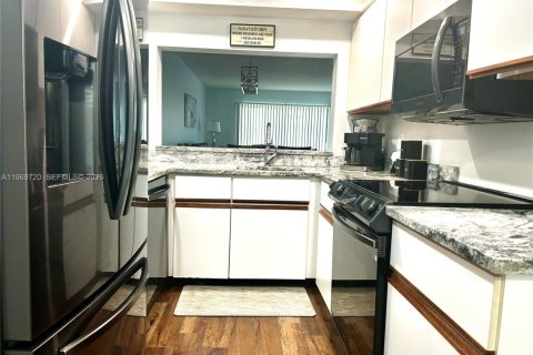 Copropriété à vendre à Lake Worth, Floride: 2 chambres, 126.35 m2 № 2030564 - photo 3