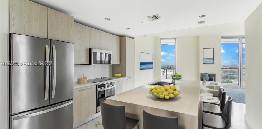 Condominio en Sunrise, Florida, 3 dormitorios  № 2086057