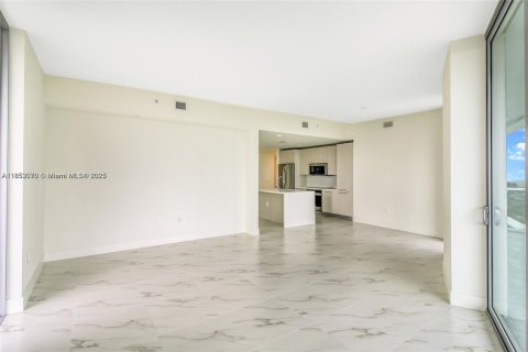Condominio en alquiler en Sunrise, Florida, 3 dormitorios, 120.49 m2 № 2086057 - foto 10
