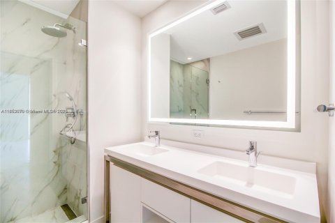 Condominio en alquiler en Sunrise, Florida, 3 dormitorios, 120.49 m2 № 2086057 - foto 15