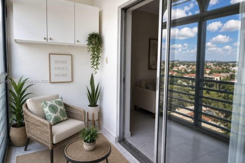 Condo in Hialeah, Florida, 3 bedrooms  № 2241218 - photo 13