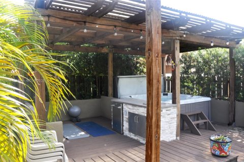 Купить виллу или дом в Холливуд, Флорида 3 спальни, 154.87м2, № 1966937 - фото 20