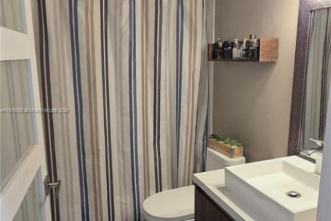 Купить виллу или дом в Холливуд, Флорида 3 спальни, 154.87м2, № 1966937 - фото 14