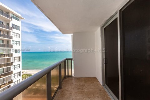 Copropriété à louer à Miami Beach, Floride: 2 chambres, 112.04 m2 № 1975387 - photo 25