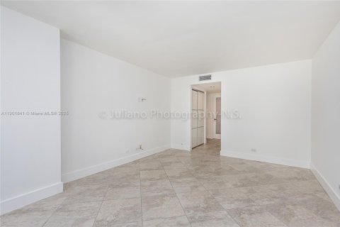 Copropriété à louer à Miami Beach, Floride: 2 chambres, 112.04 m2 № 1975387 - photo 4