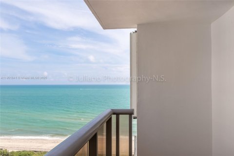 Copropriété à louer à Miami Beach, Floride: 2 chambres, 112.04 m2 № 1975387 - photo 27