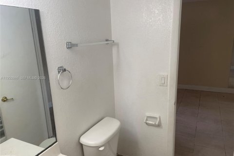 Condominio en alquiler en Sunrise, Florida, 2 dormitorios, 87.7 m2 № 2007044 - foto 21