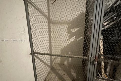 Condominio en alquiler en Sunrise, Florida, 2 dormitorios, 87.7 m2 № 2007044 - foto 22