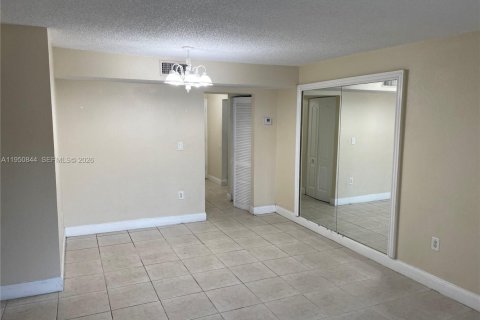 Condominio en alquiler en Sunrise, Florida, 2 dormitorios, 87.7 m2 № 2007044 - foto 6