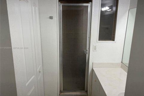 Condominio en alquiler en Sunrise, Florida, 2 dormitorios, 87.7 m2 № 2007044 - foto 15