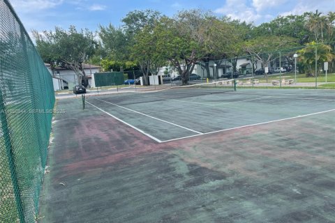 Condominio en alquiler en Sunrise, Florida, 2 dormitorios, 87.7 m2 № 2007044 - foto 30