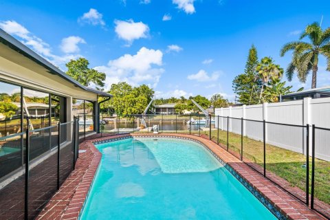 Villa ou maison à louer à Fort Lauderdale, Floride: 3 chambres, 174.19 m2 № 2266180 - photo 5