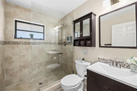 Villa ou maison à louer à Fort Lauderdale, Floride: 3 chambres, 174.19 m2 № 2266180 - photo 18