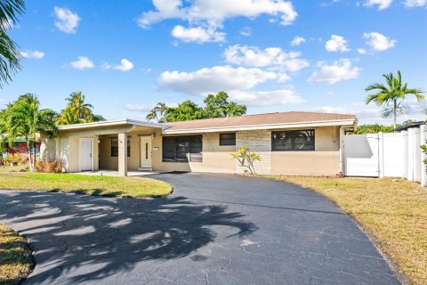 Villa ou maison à louer à Fort Lauderdale, Floride: 3 chambres, 174.19 m2 № 2266180 - photo 3