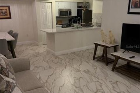 Copropriété à louer à Kissimmee, Floride: 2 chambres, 87.14 m2 № 2396652 - photo 3