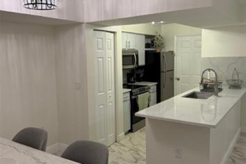 Copropriété à louer à Kissimmee, Floride: 2 chambres, 87.14 m2 № 2396652 - photo 4