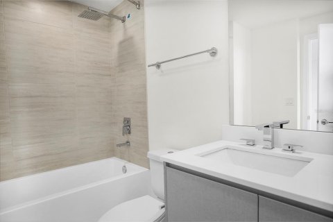 Condo in Orlando, Florida, 1 bedroom № 2390990 - photo 19