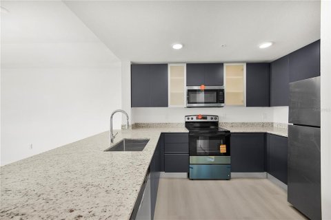 Condo in Orlando, Florida, 1 bedroom № 2390990 - photo 10