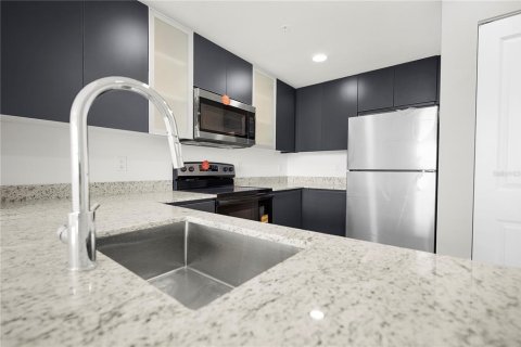 Condo in Orlando, Florida, 1 bedroom № 2390990 - photo 20