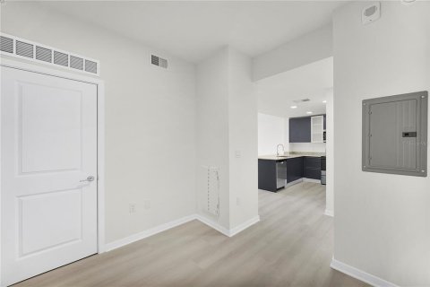 Condo in Orlando, Florida, 1 bedroom № 2390990 - photo 12