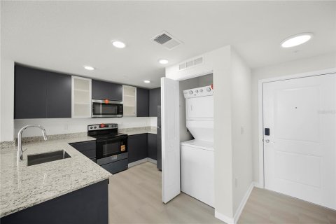 Condo in Orlando, Florida, 1 bedroom № 2390990 - photo 23