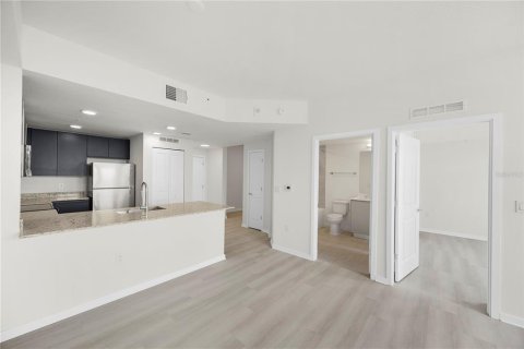 Condo in Orlando, Florida, 1 bedroom № 2390990 - photo 15