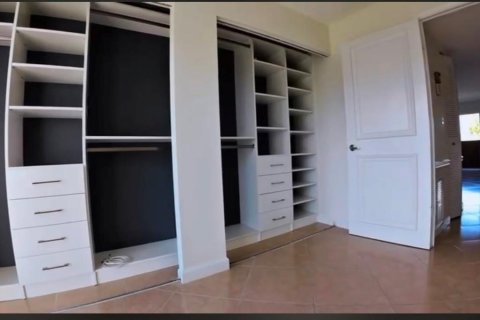 Condominio en venta en Sunrise, Florida, 1 dormitorio, 54.81 m2 № 2154419 - foto 4