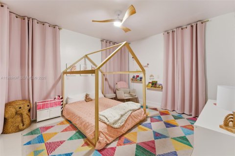 Townhouse in Miami, Florida 3 bedrooms, 234.3 sq.m. № 2064171 - photo 21