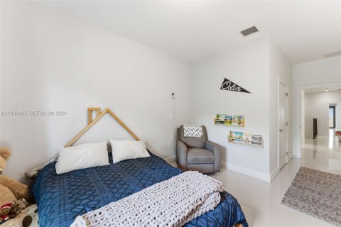 Townhouse in Miami, Florida 3 bedrooms, 234.3 sq.m. № 2064171 - photo 18