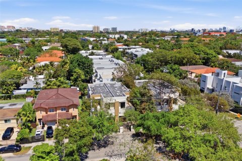 Townhouse in Miami, Florida 3 bedrooms, 234.3 sq.m. № 2064171 - photo 25