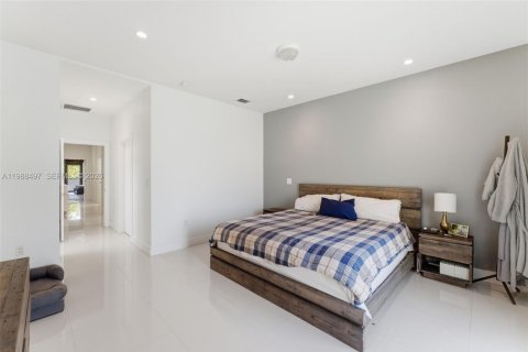 Townhouse in Miami, Florida 3 bedrooms, 234.3 sq.m. № 2064171 - photo 13