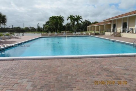 Condominio en venta en Lauderhill, Florida, 2 dormitorios, 94.39 m2 № 2012929 - foto 4