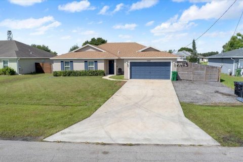 Villa ou maison à Port St. Lucie, Floride 4 chambres, 193.05 m2 № 2331369