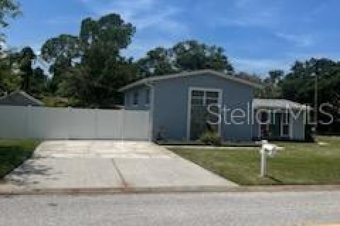Casa en alquiler en Tampa, Florida, 3 dormitorios, 131.46 m2 № 1880541 - foto 1