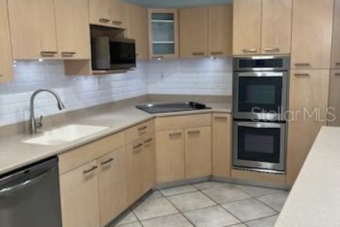 Casa en alquiler en Tampa, Florida, 3 dormitorios, 131.46 m2 № 1880541 - foto 7